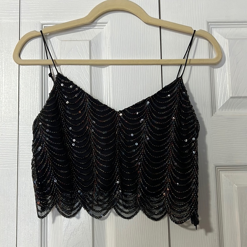 American threads sequin scalloped cropped tank top